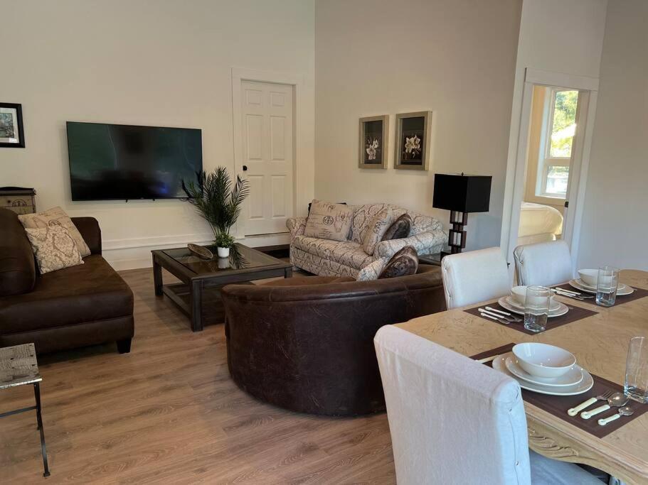 Country Home, Sleeps 6 Pets Friendly 포트알버니 외부 사진